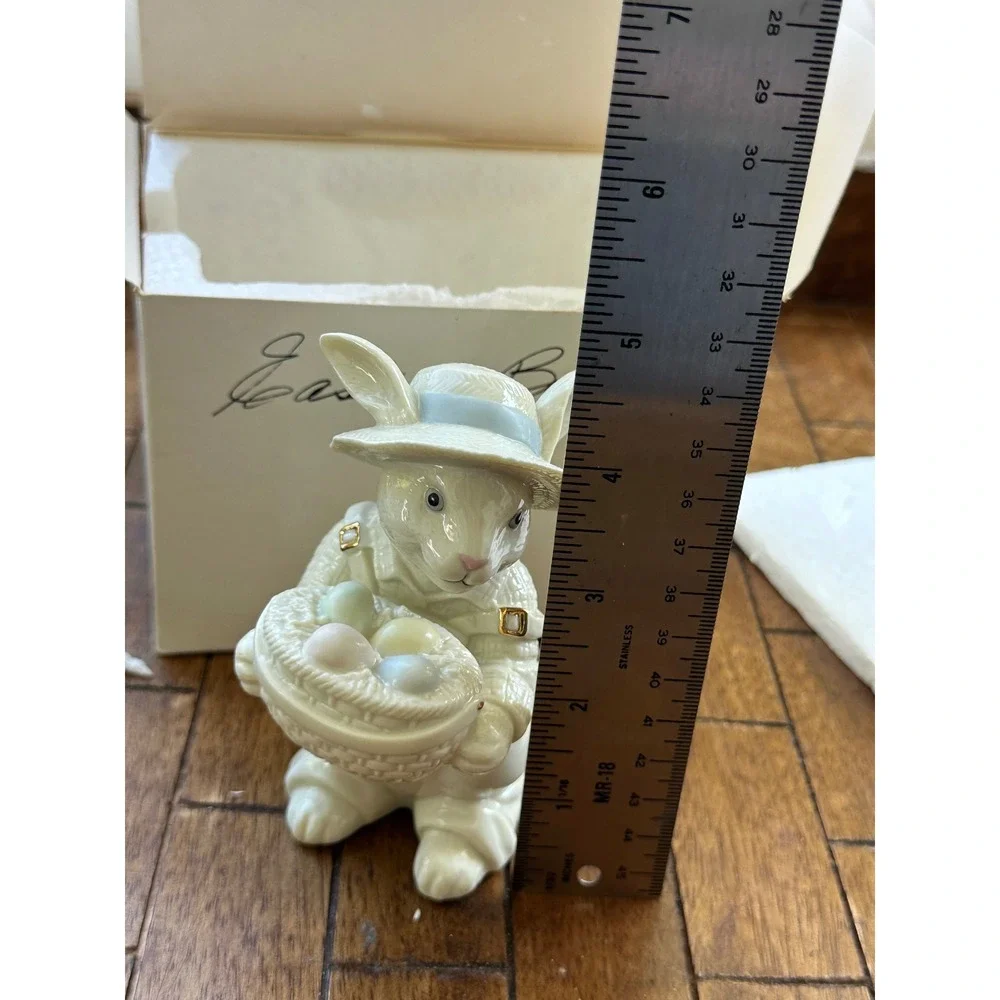 Lenox 2002 Limited Edition Easter Bunny Figurine Ivory China Basket Eggs Box EUC